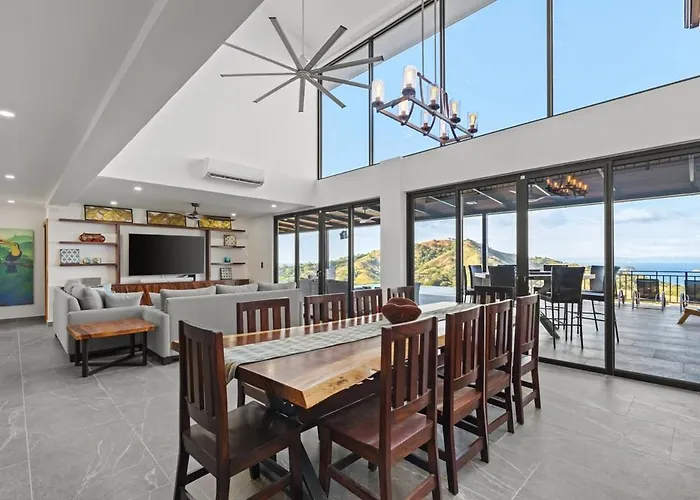 Costa Sota - Ocean View & Pickleball Courts Villa