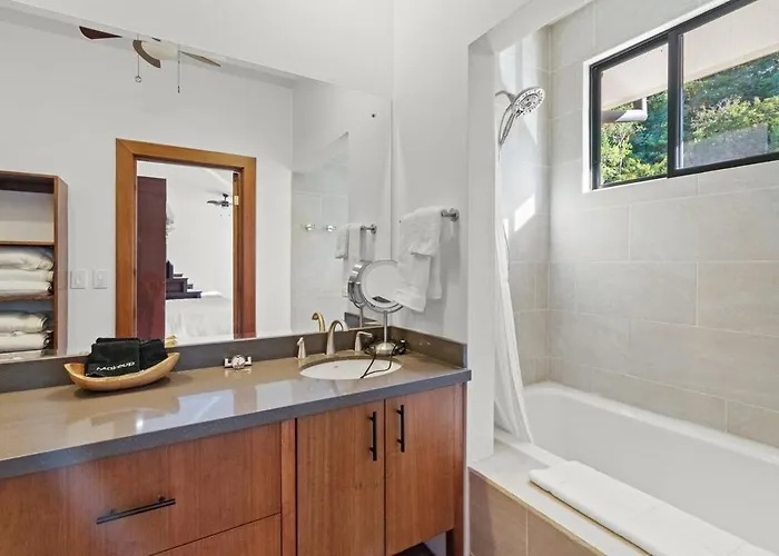 Costa Sota - Ocean View & Pickleball Courts Villa *